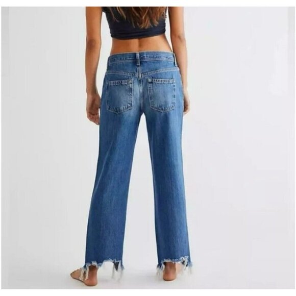 We The Free Jeans Women's The Maggie Size 28 Raw Hem Button Fly Crop Blue Denim - Picture 2 of 9